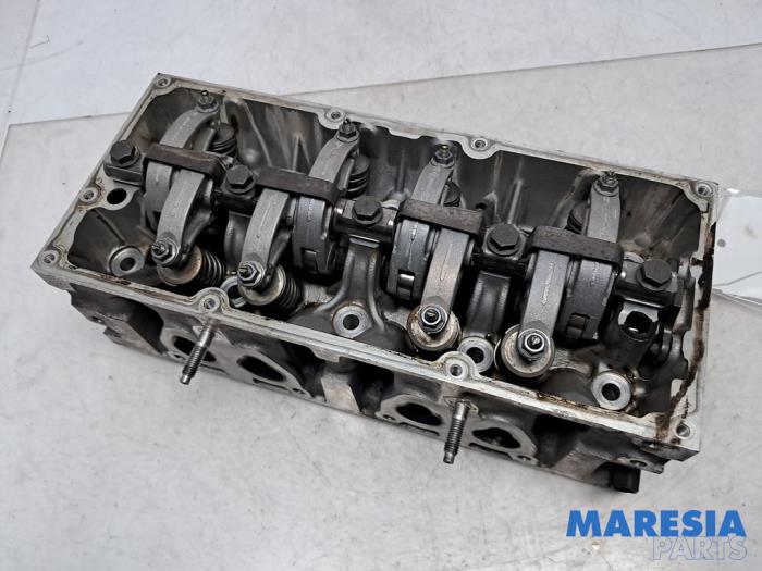 Gebruikte Cilinderkop Renault Twingo II (CN) 1.2 Prijs € 165,00 Margeregeling aangeboden door Maresia Parts