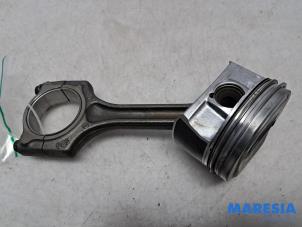 Gebruikte Drijfstang Citroen C4 Picasso (3D/3E) 1.6 16V THP 155 Prijs € 34,99 Margeregeling aangeboden door Maresia Parts