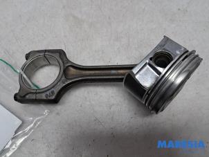 Gebruikte Drijfstang Citroen C4 Picasso (3D/3E) 1.6 16V THP 155 Prijs € 34,99 Margeregeling aangeboden door Maresia Parts