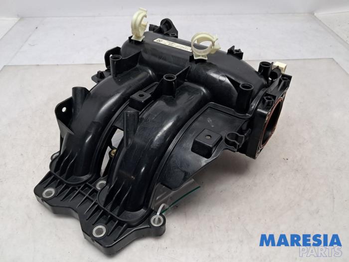Gebruikte Spruitstuk Inlaat Fiat Punto III (199) 0.9 TwinAir Turbo 100 Prijs € 85,00 Margeregeling aangeboden door Maresia Parts