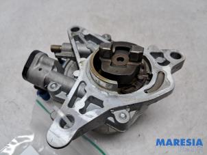Gebruikte Vacuumpomp (Benzine) Fiat Punto III (199) 0.9 TwinAir Turbo 100 Prijs € 40,00 Margeregeling aangeboden door Maresia Parts