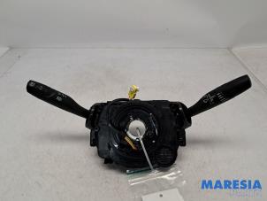 Gebruikte Licht + Raw Schakelaar Opel Combo Cargo 1.5 CDTI 100 Prijs € 211,75 Inclusief btw aangeboden door Maresia Parts