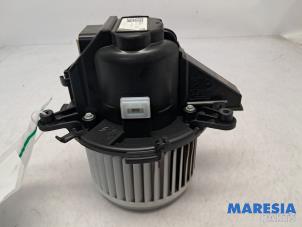 Gebruikte Blower Opel Combo Cargo 1.5 CDTI 100 Prijs € 54,45 Inclusief btw aangeboden door Maresia Parts