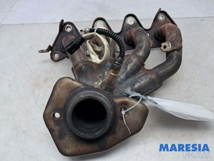 Gebruikte Spruitstuk Uitlaat Renault Kangoo/Grand Kangoo (KW) 1.6 16V Hi-Flex Prijs € 34,50 Margeregeling aangeboden door Maresia Parts
