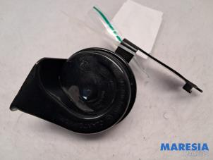 Gebruikte Toeter Opel Combo Cargo 1.5 CDTI 100 Prijs € 24,14 Inclusief btw aangeboden door Maresia Parts