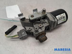 Gebruikte Ruitenwissermotor voor Renault Clio IV (5R) 0.9 Energy TCE 90 12V Prijs € 75,00 Margeregeling aangeboden door Maresia Parts