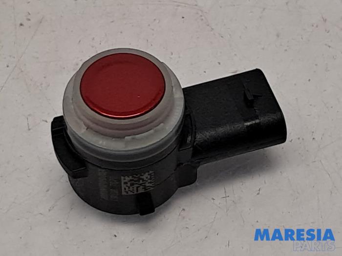 Gebruikte PDC Sensor Peugeot 208 II (UB/UH/UP) 1.2 Hybrid 136 Prijs € 40,00 Margeregeling aangeboden door Maresia Parts