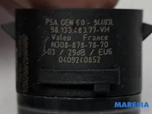 PDC Sensor van een Peugeot 208 II (UB/UH/UP) 1.2 Hybrid 136 2024