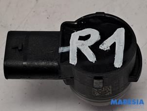 PDC Sensor van een Peugeot 208 II (UB/UH/UP) 1.2 Hybrid 136 2024