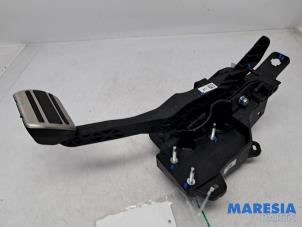 Gebruikte Rempedaal Peugeot 208 II (UB/UH/UP) 1.2 Hybrid 136 Prijs € 90,00 Margeregeling aangeboden door Maresia Parts