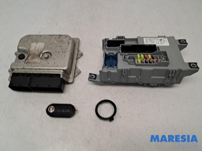 Gebruikte Computer Motormanagement Fiat Panda (312) 0.9 TwinAir 60 Prijs € 262,50 Margeregeling aangeboden door Maresia Parts