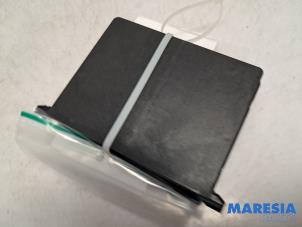 Gebruikte Computer Kachel Peugeot 208 II (UB/UH/UP) 1.2 Hybrid 136 Prijs € 85,00 Margeregeling aangeboden door Maresia Parts