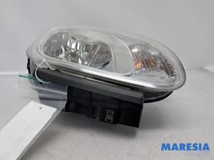Gebruikte Rechter Koplamp Fiat Panda/Pandina (312) 0.9 TwinAir Turbo 85 Prijs € 49,00 Margeregeling aangeboden door Maresia Parts