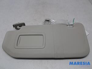 Gebruikte Zonneklep Renault Scénic IV (RFAJ) 1.3 TCE 140 16V Prijs € 35,00 Margeregeling aangeboden door Maresia Parts