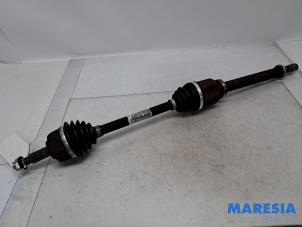 Gebruikte Cardanas rechts-voor (VWA) Renault Megane III Grandtour (KZ) 2.0 16V CVT Prijs € 74,99 Margeregeling aangeboden door Maresia Parts