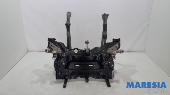 Gebruikte Subframe Renault Talisman Estate (RFDK) 1.6 Energy TCe 150 Prijs € 89,95 Margeregeling aangeboden door Maresia Parts