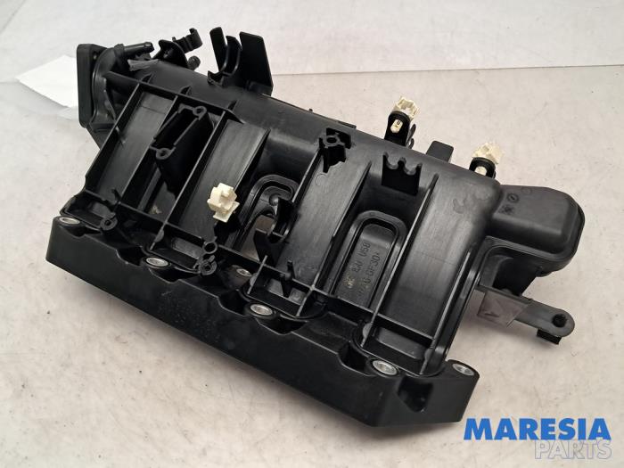 Gebruikte Inlaatspruitstuk Alfa Romeo Giulietta (940) 1.4 TB 16V MultiAir Prijs € 99,99 Margeregeling aangeboden door Maresia Parts