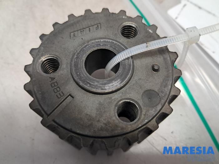 Gebruikte Krukas Tandwiel Alfa Romeo Giulietta (940) 1.4 TB 16V MultiAir Prijs € 23,95 Margeregeling aangeboden door Maresia Parts