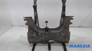 Gebruikte Subframe Renault Clio IV Estate/Grandtour (7R) 1.5 Energy dCi 90 FAP Prijs € 50,00 Margeregeling aangeboden door Maresia Parts