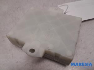 Gebruikte Module achterklep motor Renault Talisman Estate (RFDK) 1.6 Energy TCe 150 Prijs € 80,00 Margeregeling aangeboden door Maresia Parts