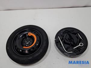 Gebruikte Krikset + reservewiel Alfa Romeo Giulietta (940) 1.4 TB 16V MultiAir Prijs € 124,99 Margeregeling aangeboden door Maresia Parts