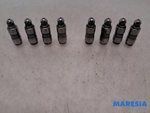 Gebruikte Klepstoter Citroen C4 Picasso (3D/3E) 1.6 e-HDi 115 Prijs € 30,00 Margeregeling aangeboden door Maresia Parts