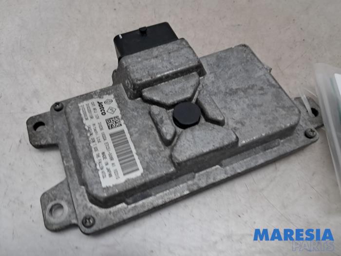 Gebruikte Computer Automatische Bak Renault Megane III Grandtour (KZ) 2.0 16V CVT Prijs € 119,95 Margeregeling aangeboden door Maresia Parts