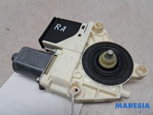 Gebruikte Raammotor Portier Renault Megane III Grandtour (KZ) 2.0 16V CVT Prijs € 24,99 Margeregeling aangeboden door Maresia Parts