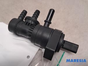 Gebruikte EGR Klep Citroen C4 Picasso (UD/UE/UF) 1.6 16V THP Sensodrive Prijs € 75,00 Margeregeling aangeboden door Maresia Parts