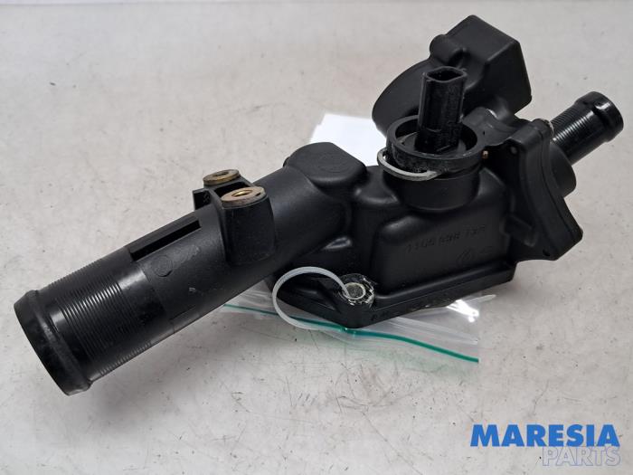 Gebruikte Thermostaathuis Renault Clio IV Estate/Grandtour (7R) 1.5 Energy dCi 90 FAP Prijs € 40,00 Margeregeling aangeboden door Maresia Parts