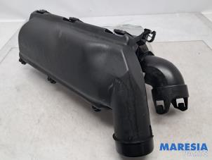 Gebruikte Luchtfilterhuis Citroen C4 Picasso (UD/UE/UF) 1.6 16V THP Sensodrive Prijs € 25,00 Margeregeling aangeboden door Maresia Parts