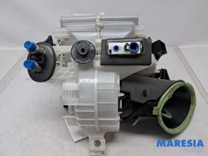 Gebruikte Chaufagebak Peugeot 2008 (CU) 1.6 VTI 16V Prijs € 195,00 Margeregeling aangeboden door Maresia Parts