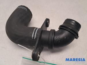 Gebruikte Intercooler Slang Alfa Romeo Giulietta (940) 1.4 TB 16V MultiAir Prijs € 29,99 Margeregeling aangeboden door Maresia Parts