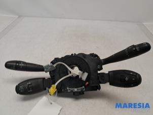 Gebruikte Licht + Raw Schakelaar Citroen Berlingo Cinqspace, Multispace 1.6 VTi 95 16V Prijs € 169,99 Margeregeling aangeboden door Maresia Parts