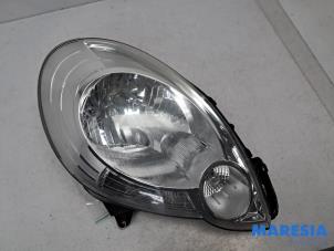 Gebruikte Rechter Koplamp Renault Kangoo/Grand Kangoo (KW) 1.6 16V Prijs € 84,99 Margeregeling aangeboden door Maresia Parts