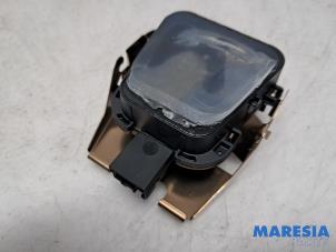 Gebruikte Sensor regen Peugeot 2008 (CU) 1.6 VTI 16V Prijs € 20,00 Margeregeling aangeboden door Maresia Parts