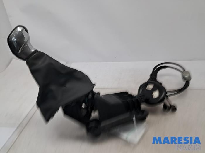 Gebruikte Versnellingspook Peugeot 2008 (CU) 1.6 VTI 16V Prijs € 50,00 Margeregeling aangeboden door Maresia Parts