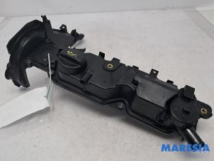 Gebruikte Kleppendeksel Peugeot 308 SW (L4/L9/LC/LJ/LR) 1.6 BlueHDi 120 Prijs € 35,00 Margeregeling aangeboden door Maresia Parts