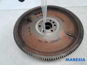 Gebruikte Vliegwiel Peugeot 2008 (CU) 1.6 VTI 16V Prijs € 75,00 Margeregeling aangeboden door Maresia Parts