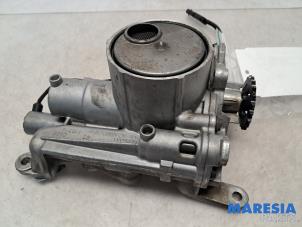 Gebruikte Oliepomp Peugeot 2008 (CU) 1.6 VTI 16V Prijs € 150,00 Margeregeling aangeboden door Maresia Parts