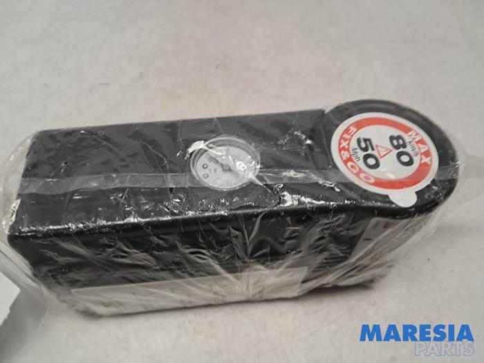 Compressor van een Fiat Punto Evo (199) 1.4 16V MultiAir Start&Stop 2010