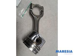 Gebruikte Drijfstang Peugeot Partner (GC/GF/GG/GJ/GK) 1.6 BlueHDi 100 Prijs € 60,50 Inclusief btw aangeboden door Maresia Parts