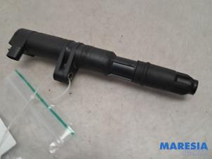 Gebruikte Pen Bobine Renault Kangoo/Grand Kangoo (KW) 1.6 16V Prijs € 10,00 Margeregeling aangeboden door Maresia Parts