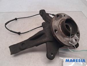 Gebruikte Asschenkel links-voor Renault Kangoo/Grand Kangoo (KW) 1.6 16V Prijs € 75,00 Margeregeling aangeboden door Maresia Parts