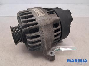 Gebruikte Dynamo Fiat Punto Evo (199) 1.4 16V MultiAir Start&Stop Prijs € 40,00 Margeregeling aangeboden door Maresia Parts