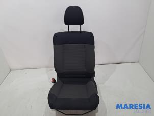 Gebruikte Stoel links Citroen C4 Cactus (0B/0P) 1.2 PureTech 82 12V Prijs € 160,00 Margeregeling aangeboden door Maresia Parts