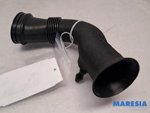 Gebruikte Luchtinlaat slang Fiat Panda/Pandina (312) 0.9 TwinAir Turbo 85 Prijs € 25,00 Margeregeling aangeboden door Maresia Parts