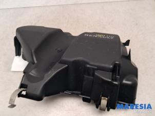 Gebruikte Afdekplaat motor Renault Megane III Grandtour (KZ) 1.5 dCi 110 Prijs € 29,00 Margeregeling aangeboden door Maresia Parts