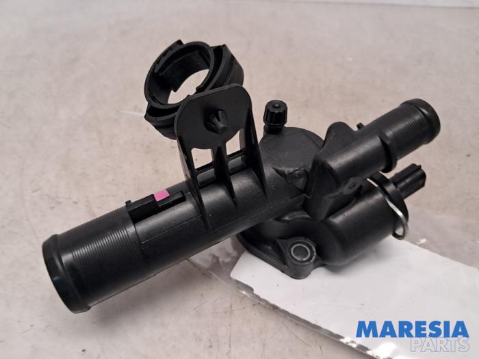 Gebruikte Thermostaathuis Renault Megane III Grandtour (KZ) 1.5 dCi 110 Prijs € 34,99 Margeregeling aangeboden door Maresia Parts