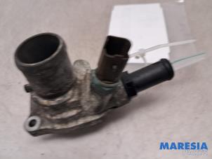 Gebruikte Thermostaathuis Fiat 500 (312) 1.2 Prijs € 19,00 Margeregeling aangeboden door Maresia Parts